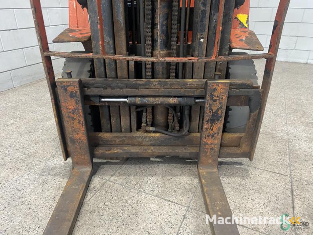 Heftrucks Diesel Nissan FD25 2003