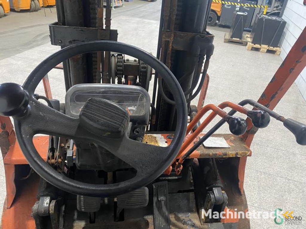 Heftrucks Diesel Nissan FD25 2003