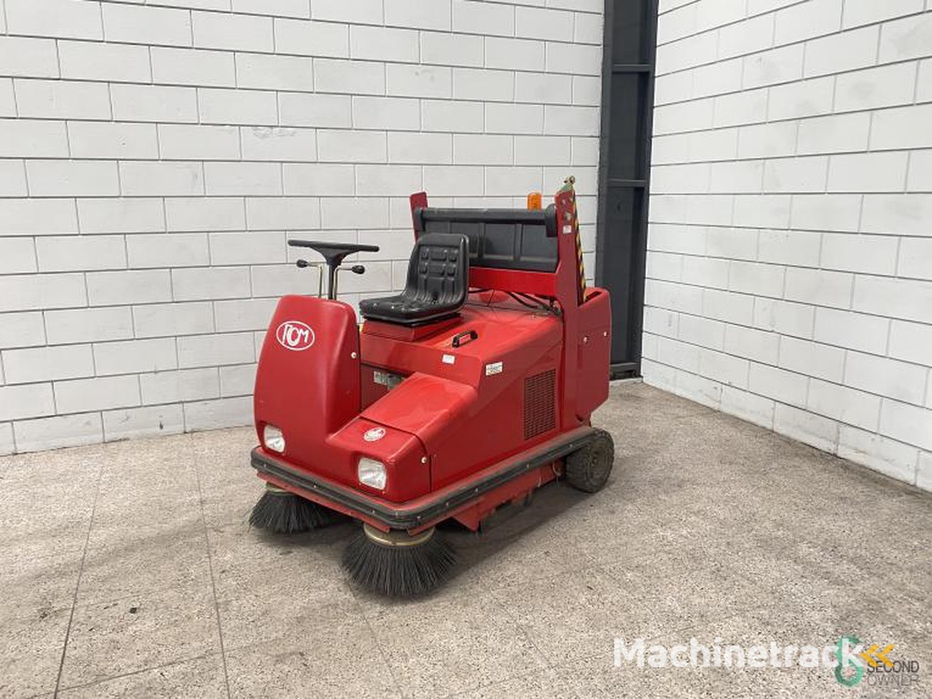 Cleaning Machines Electric RCM R703 2004