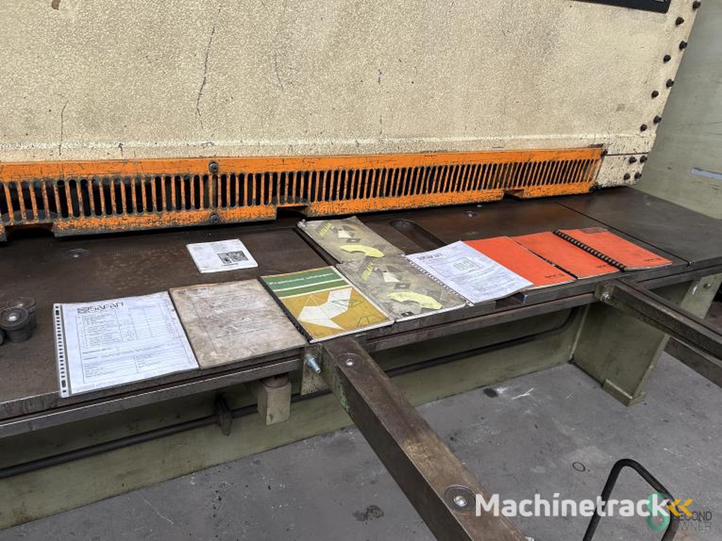 Plaatscharen Safan HVS 310 13/16 1990