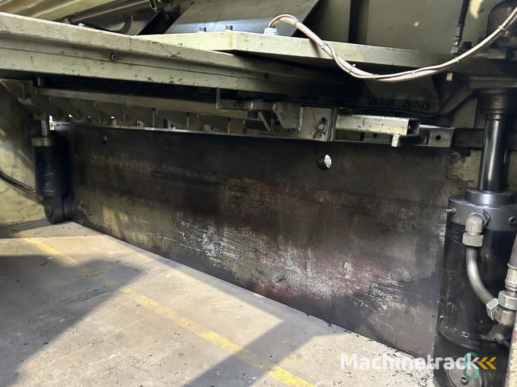 Plaatscharen Safan HVS 310 13/16 1990