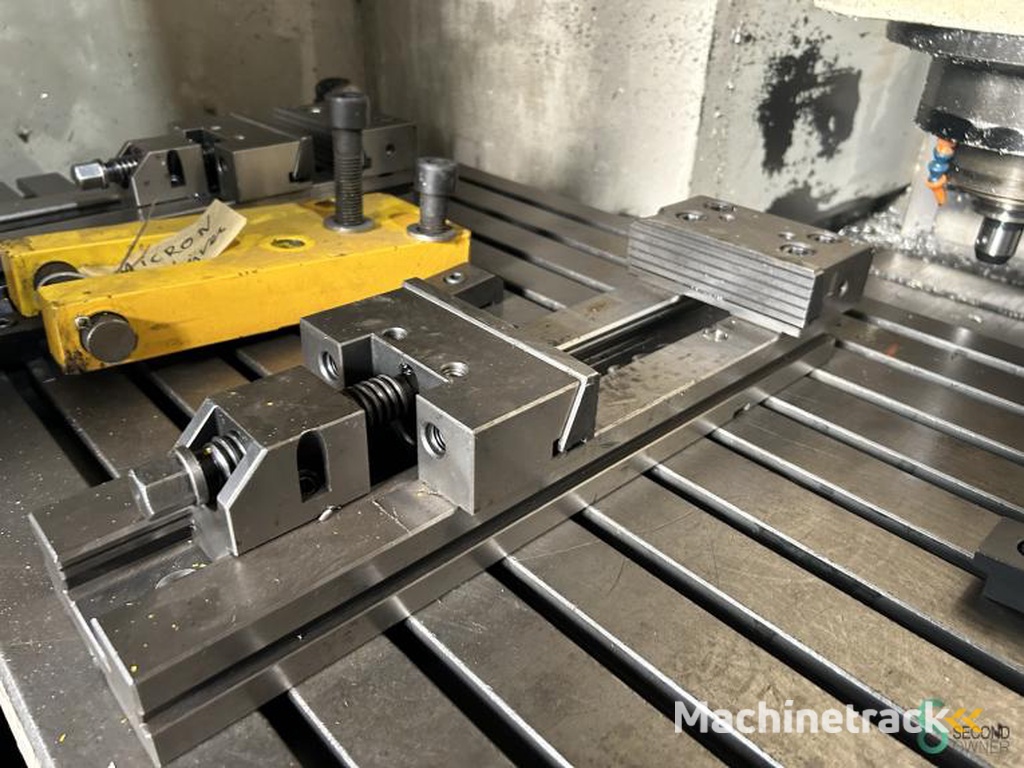 Freesmachines universeel Mikron VCP 1000 1997