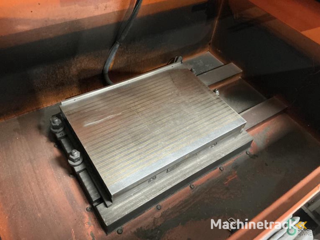 Zinkerodeermachines Charmilles Roboform 20 1998