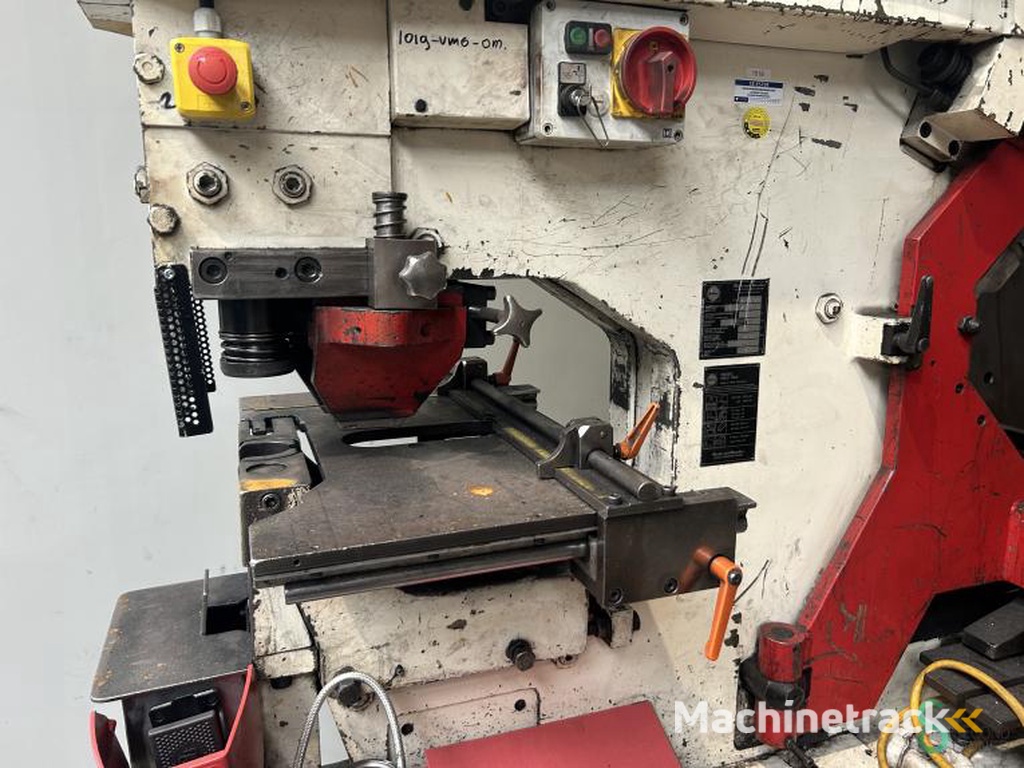 Pons-knipmachines Mubea KBLH1000