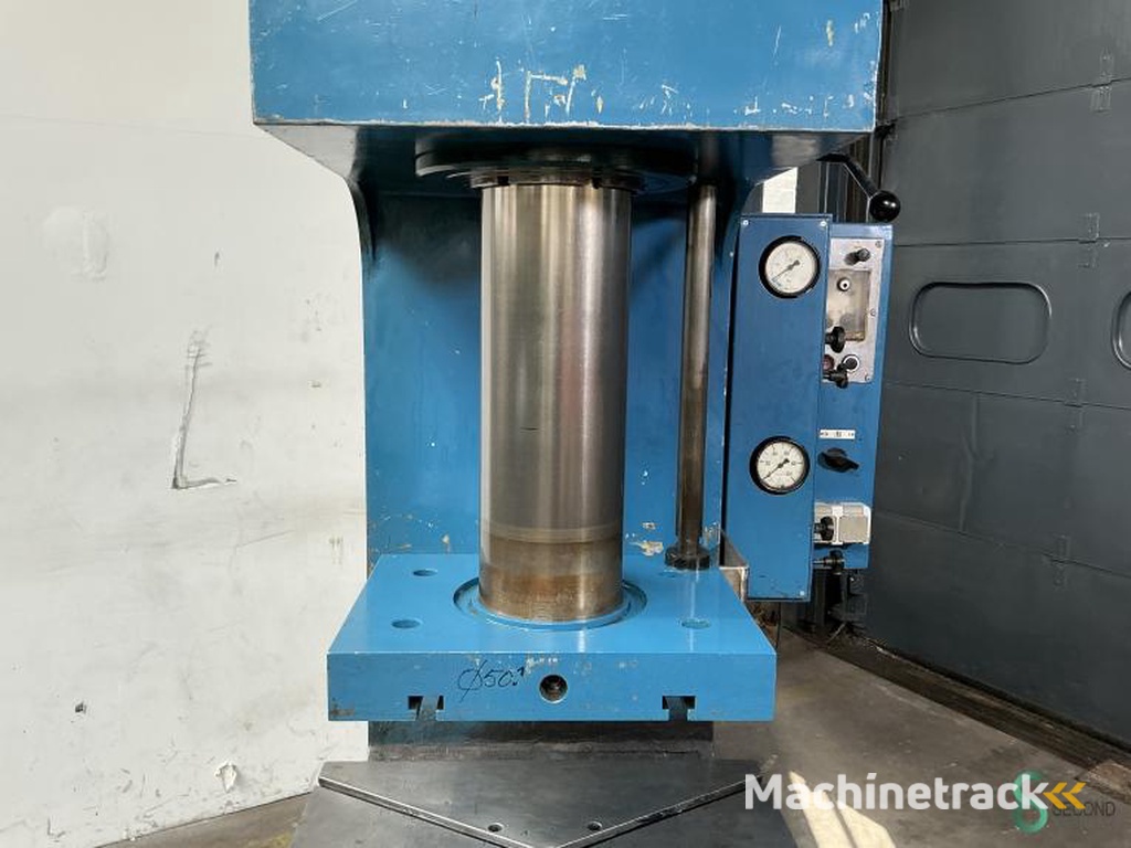Hydraulic presses WMW PYE63, S1 1995
