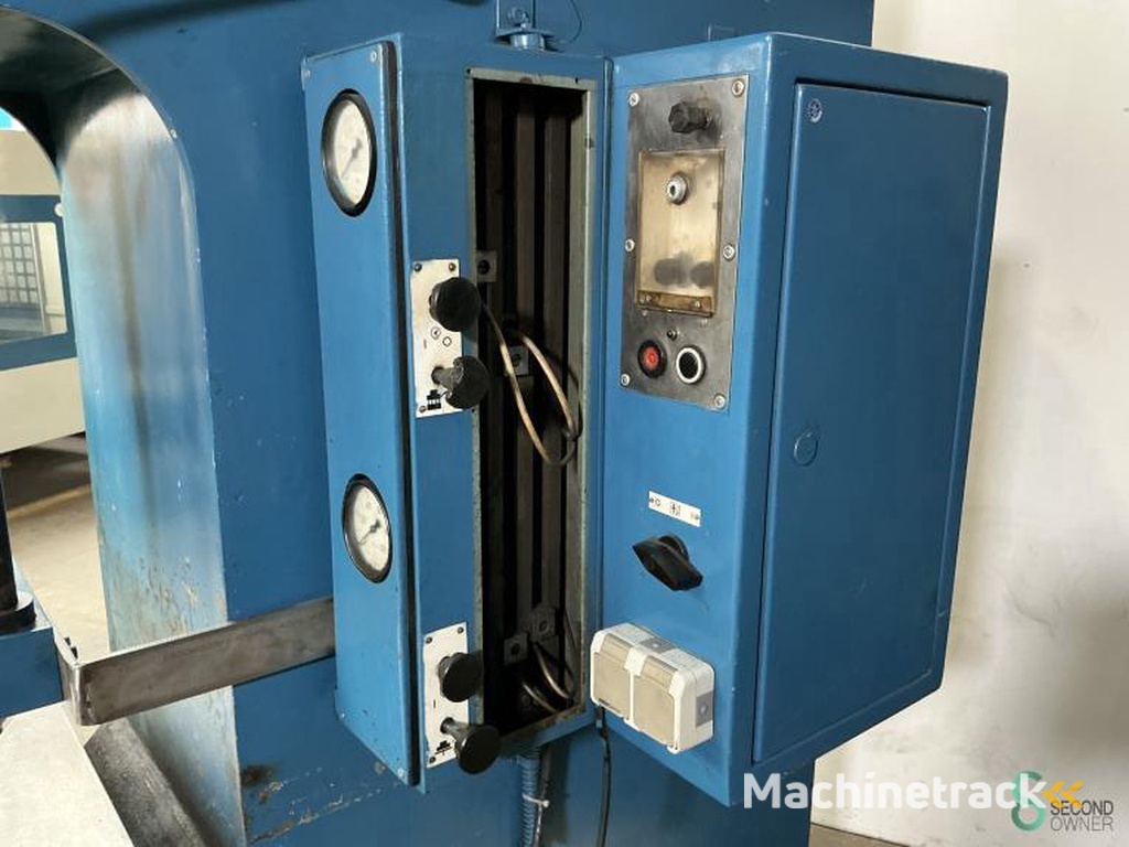 Hydraulic presses WMW PYE63, S1 1995