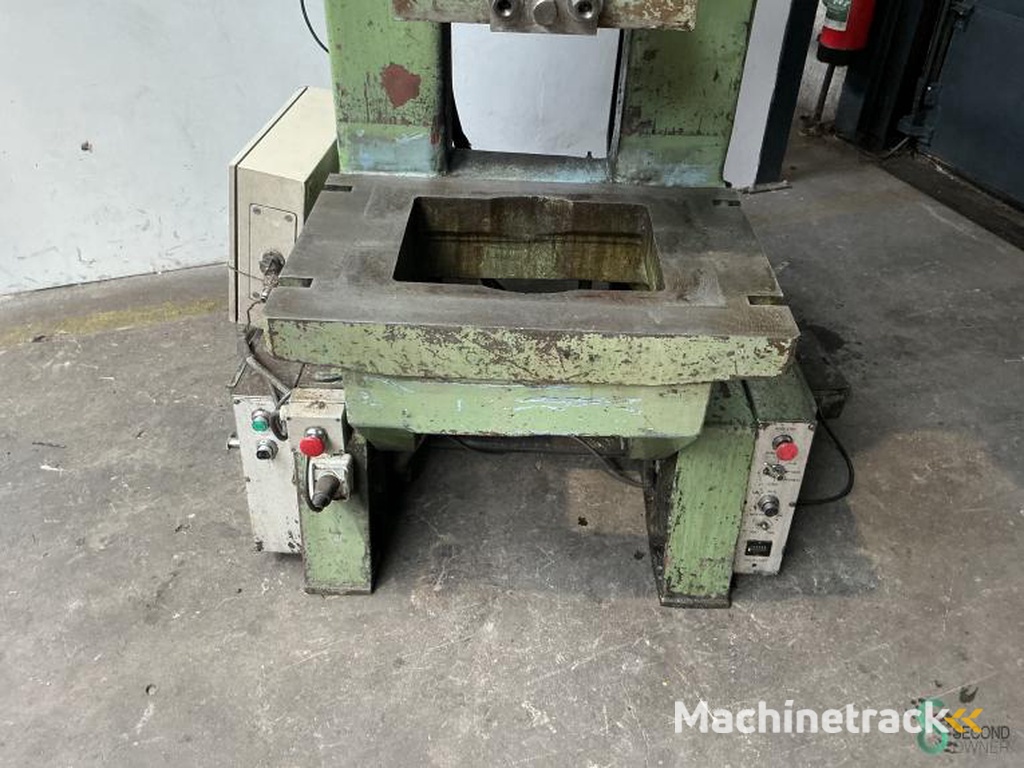 Eccentric presses Cincinnati GH 55 1977