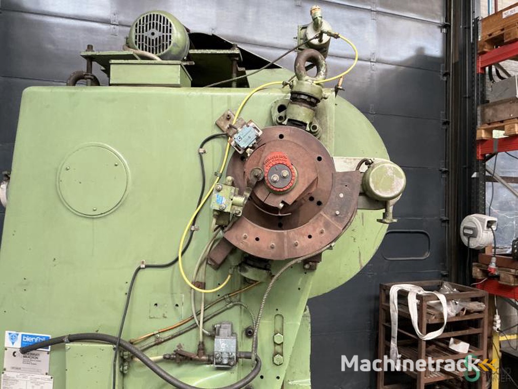 Eccentric presses Cincinnati GH 55 1977