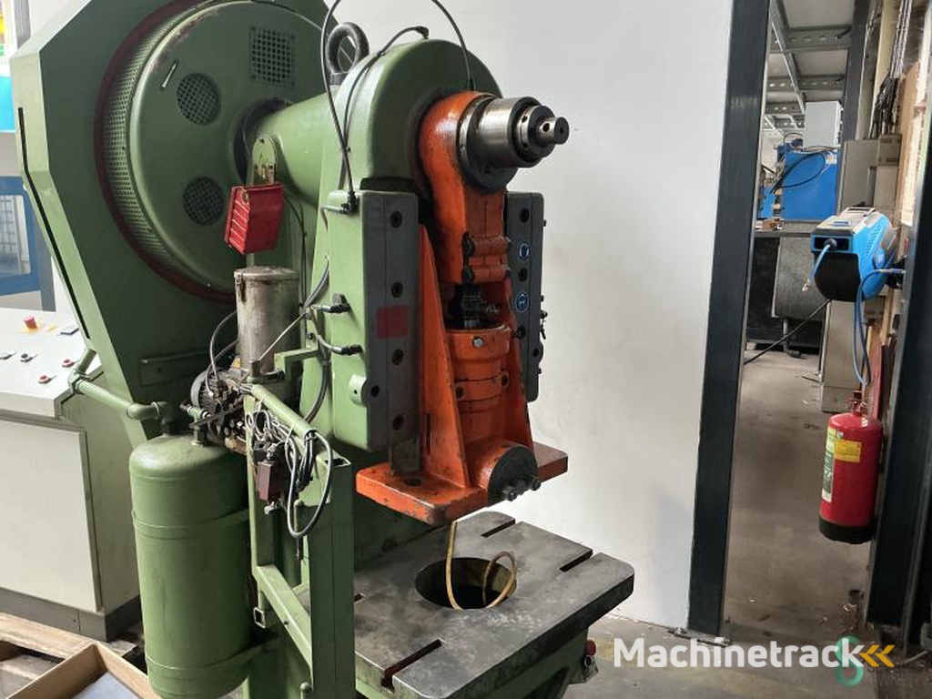 Eccentric presses Rijva 505/1F, 63t 1981