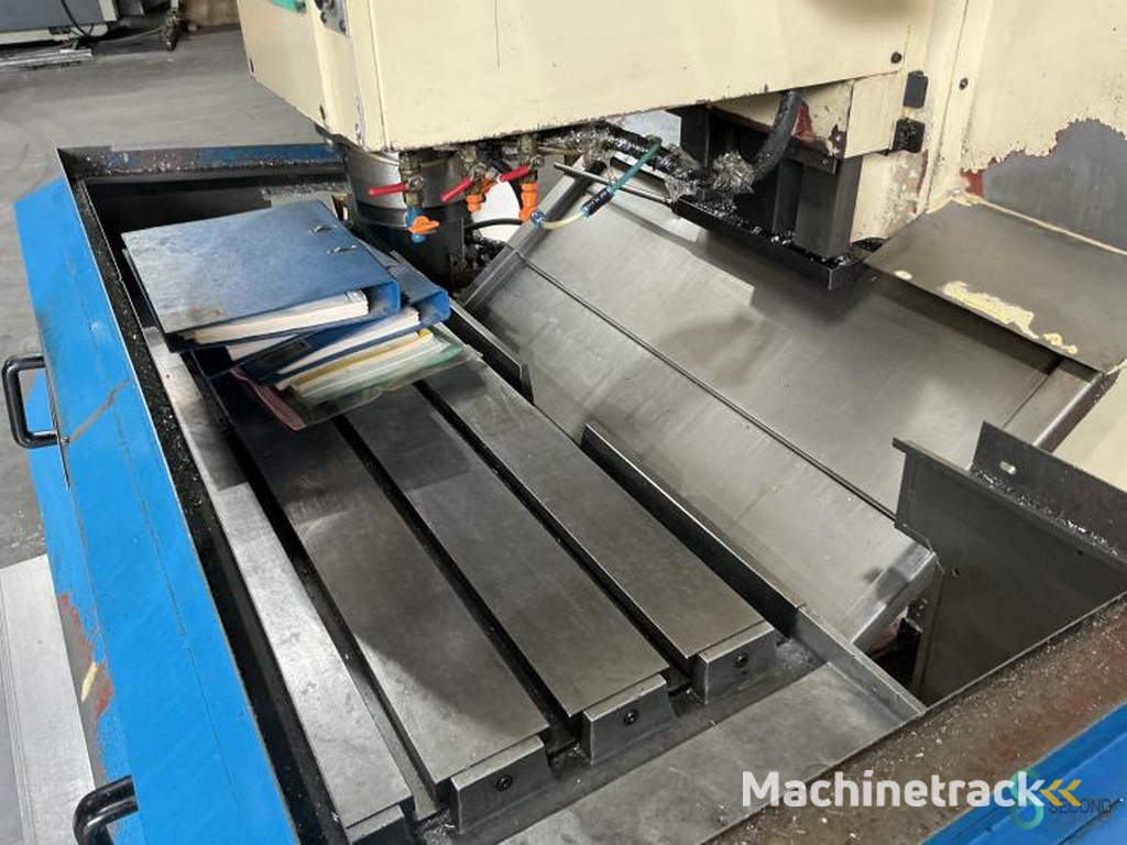 Fräsmaschinen Dah Lih DL-MCV 610 1992