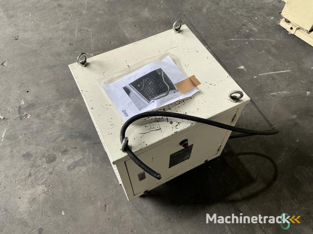 Fräsmaschinen Dah Lih DL-MCV 610 1992