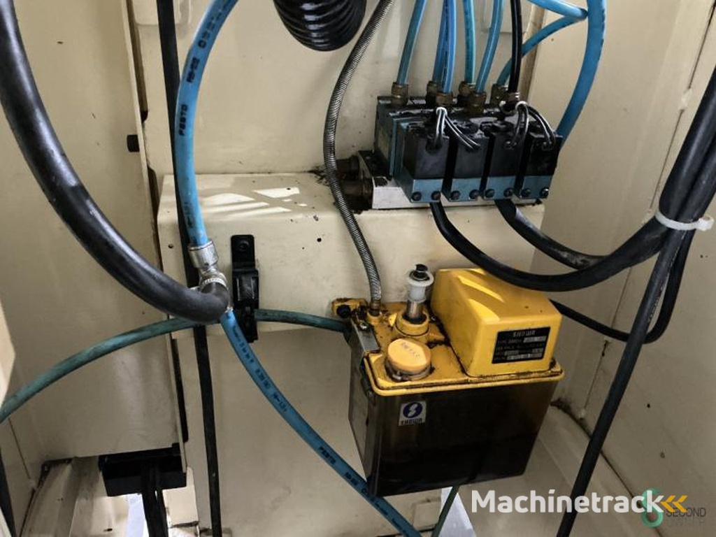 Fräsmaschinen Dah Lih DL-MCV 610 1992