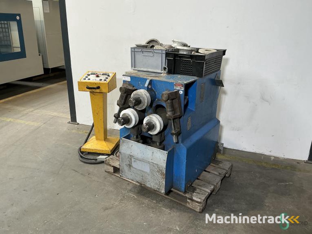 Profilbiegemaschinen Akyapak APK 60 2000