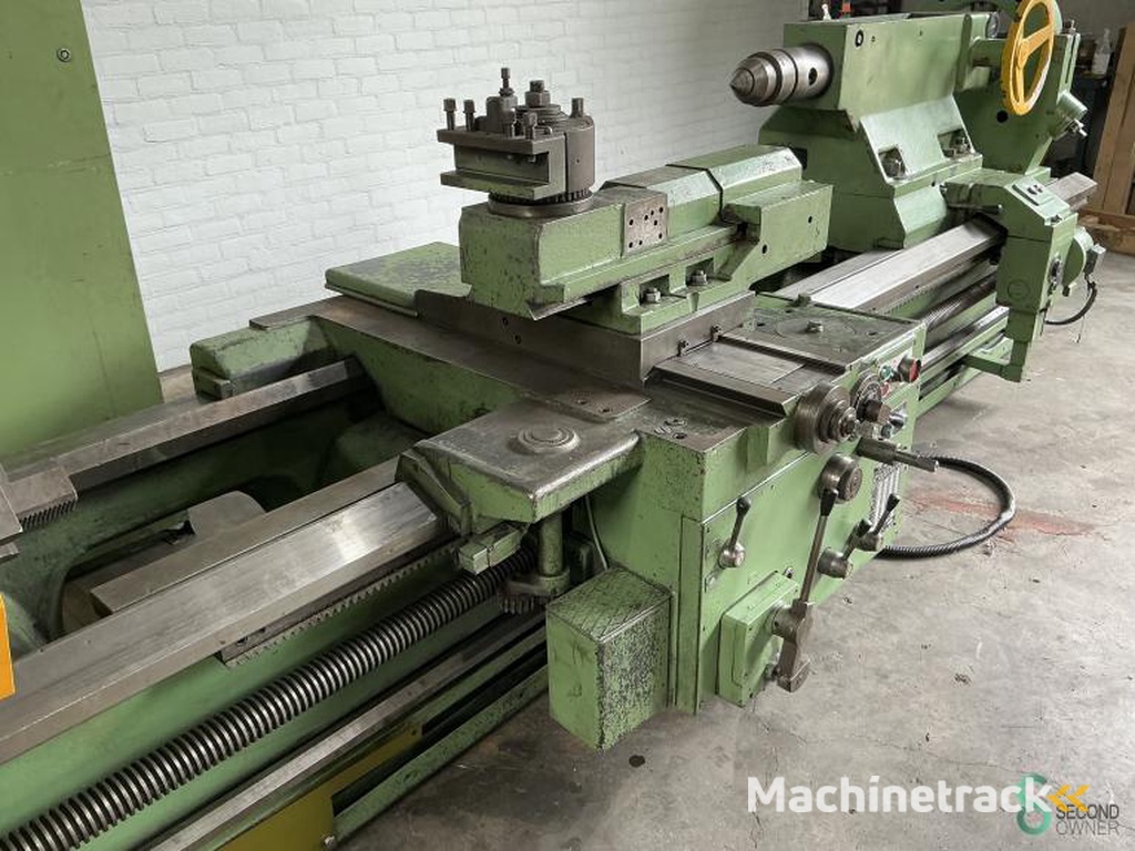 Horizontal lathes TOS SU 100 x 3000