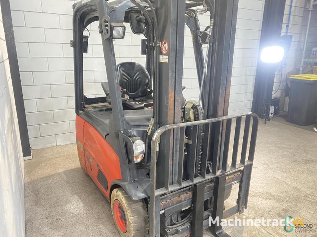 Heftrucks Elektrisch Linde E 15 2012