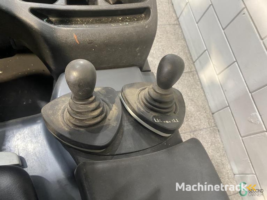 Heftrucks Elektrisch Linde E 15 2012