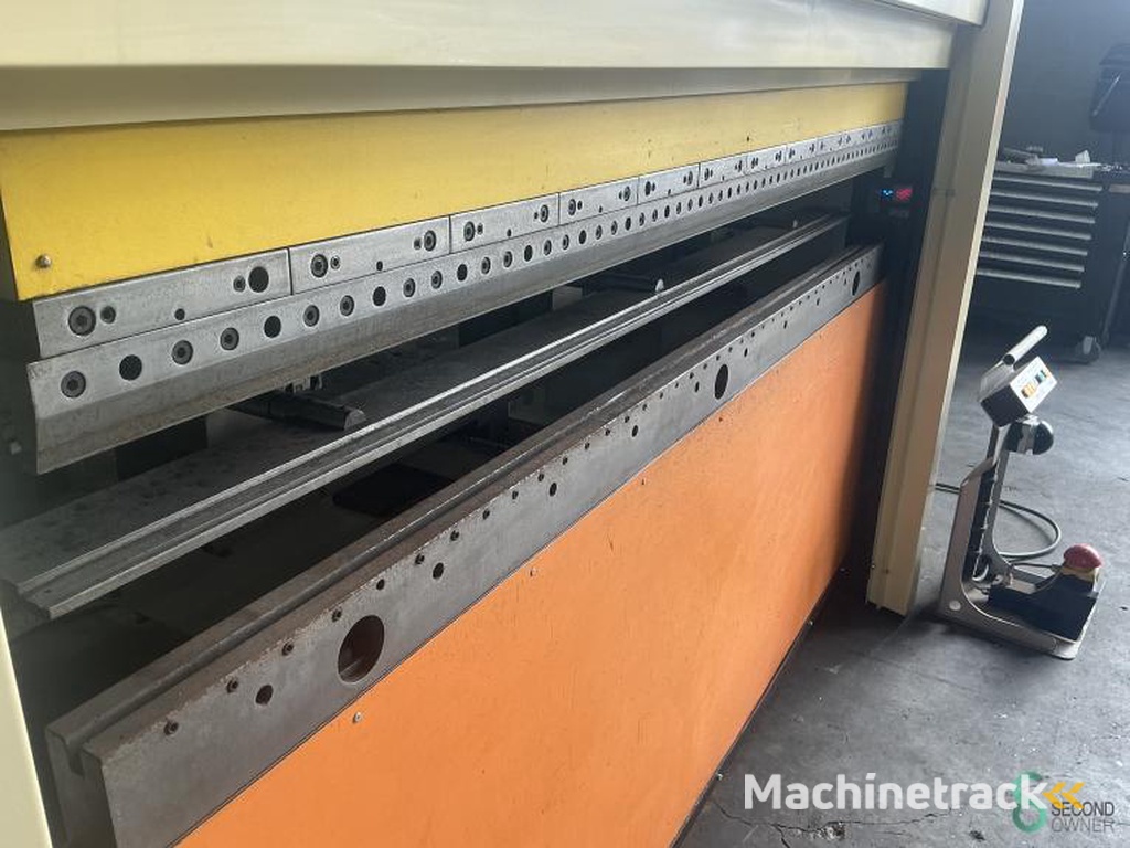 Abkantpressen Safan SMK40-2100