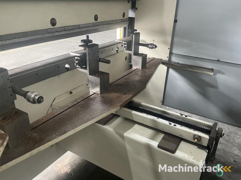 Abkantpressen Safan SMK40-2100