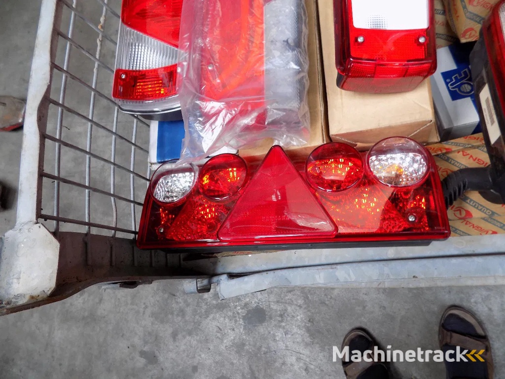 verlichting voor truck en trailer HELLA VERLICHTING truck en trailer