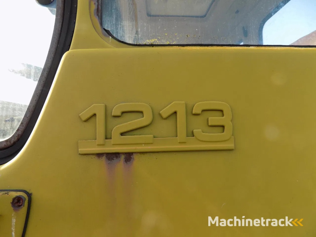 Mercedes-Benz 1213