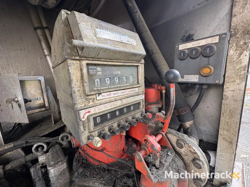 Volvo FL 7 Volvo FL7 285 Fuel tanker 4x2