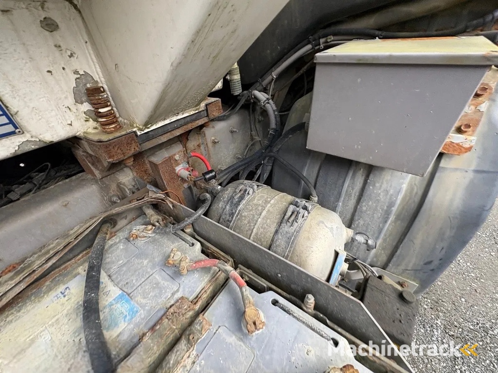 Volvo FL 7 Volvo FL7 285 Fuel tanker 4x2