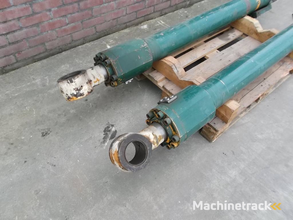 Hyundai R290LC hefcilinders