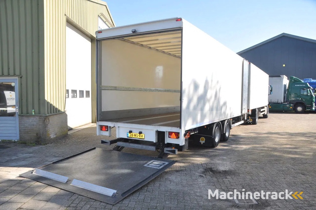 Mercedes-Benz Antos 1933 DOORLAAD-COMBI 300.773km NL-TRUCK