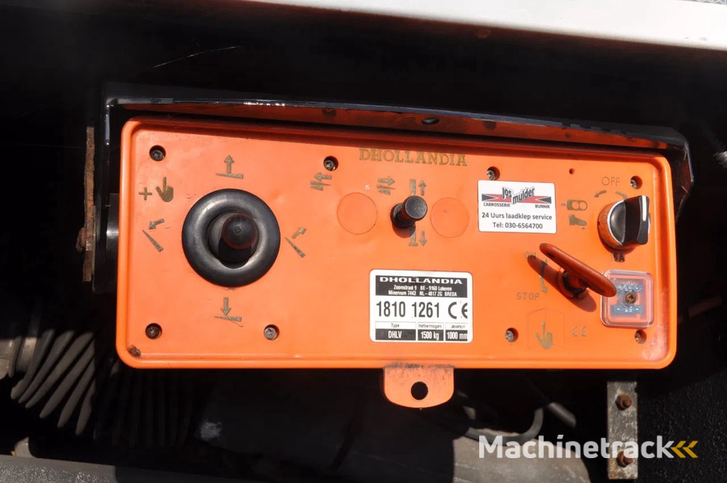 Mercedes-Benz Antos 1933 DOORLAAD-COMBI 300.773km NL-TRUCK