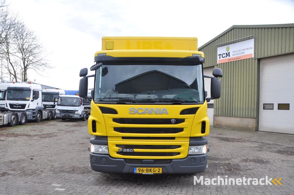 Scania P250 4X2 2017 VAN HOOL + DHOLLANDIA