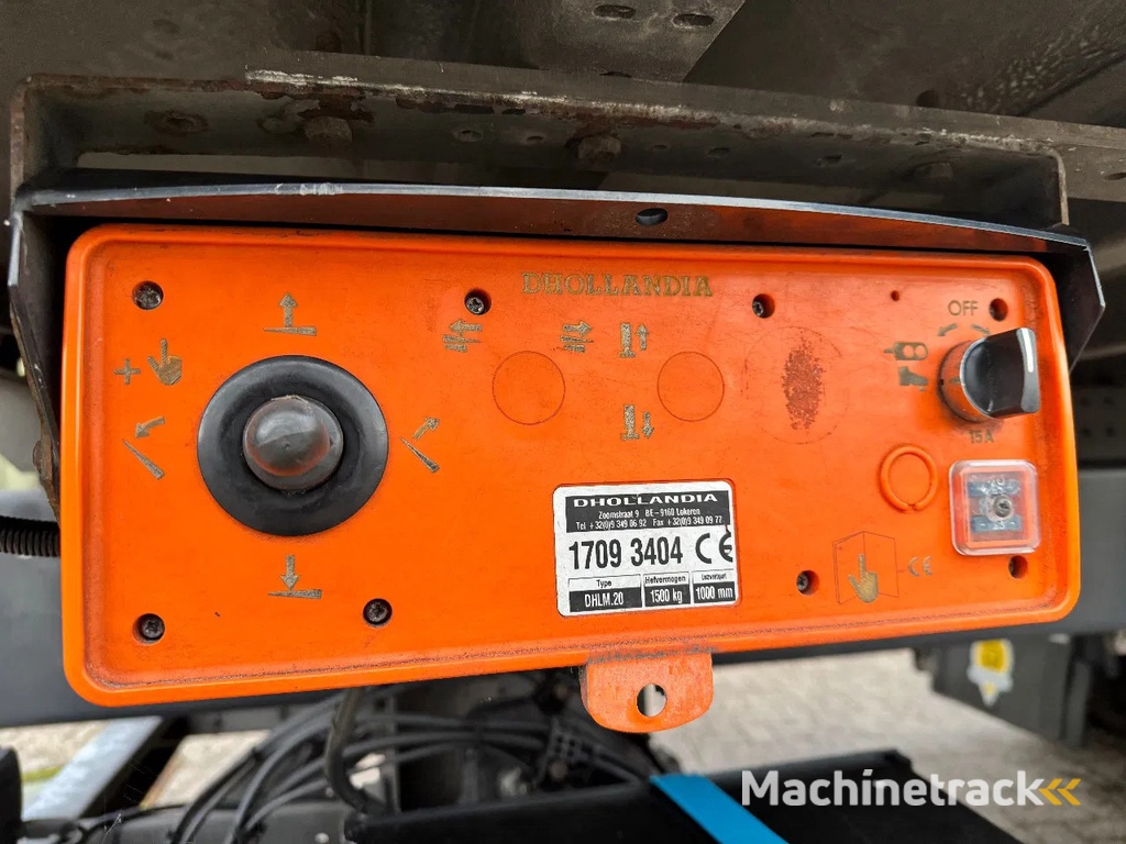 Scania P250 4X2 2017 VAN HOOL + DHOLLANDIA