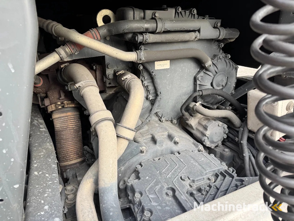 Iveco S-WAY 460 ADR 2019 RETARDER PTO + COMPRESSOR