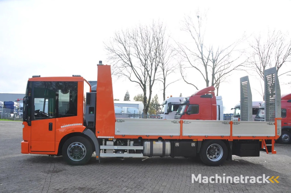 Mercedes-Benz Econic 1827 E6 2020 TRANSPORTER 62.489km