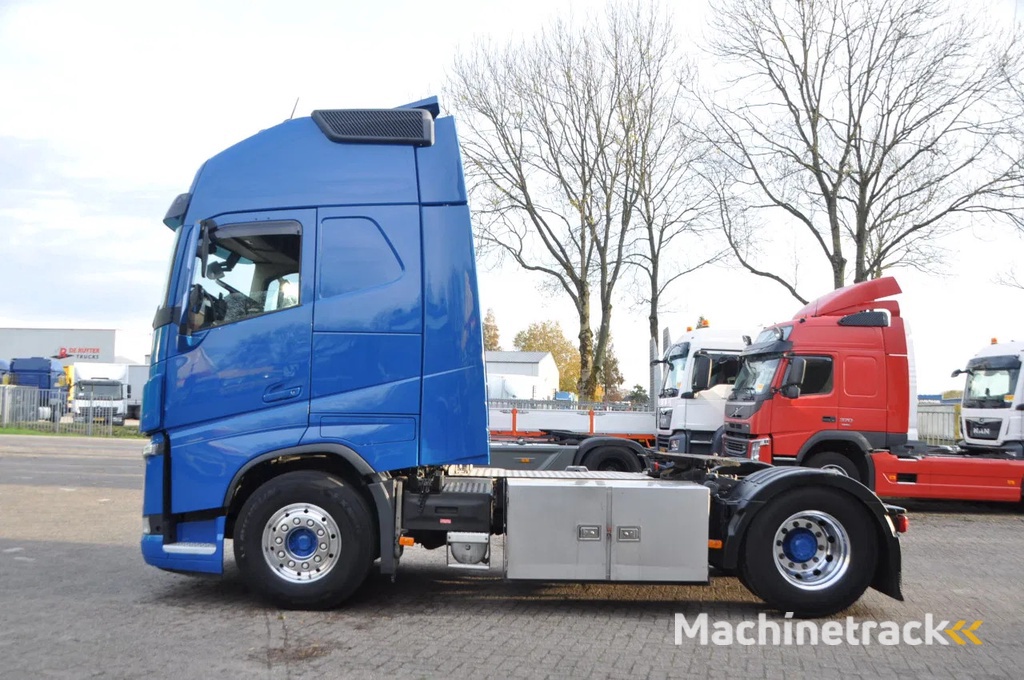 Volvo FH 420 4X2 ADR EX/II FL OX AT PTO+COMPRESSOR iPARKCOOL