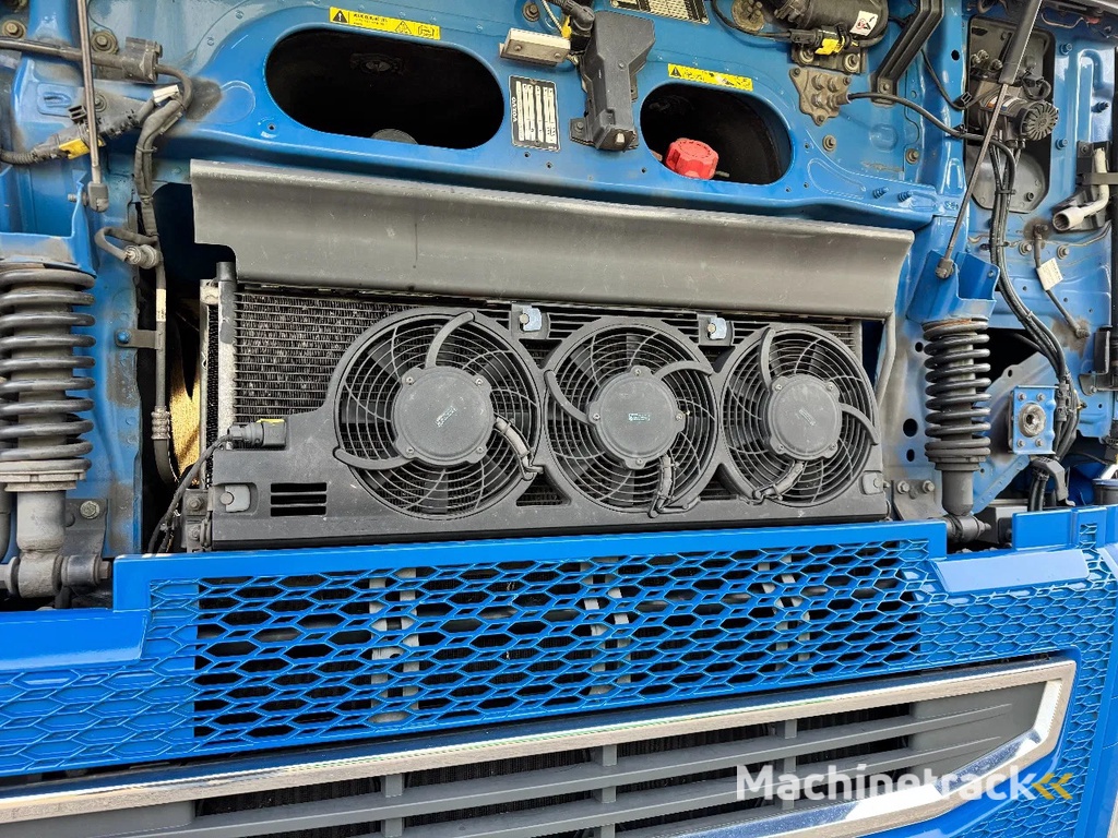 Volvo FH 420 4X2 ADR EX/II FL OX AT PTO+COMPRESSOR iPARKCOOL