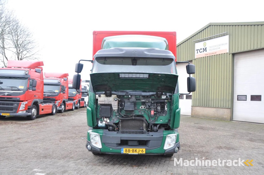 Volvo FL 250 16 Tonner SCHUIFZEIL + GESLOTEN BAK + LAADKLEP