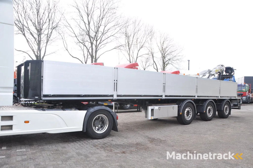 KWB + JKB 12R KRAAN + ROTATOR + ALU BORDEN