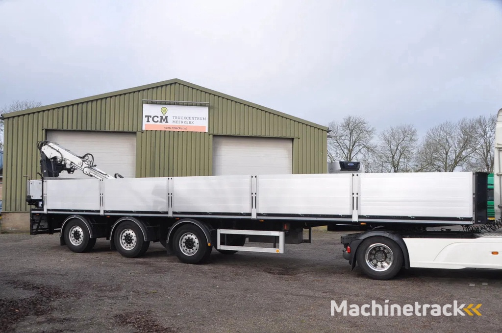 KWB + JKB 12R KRAAN + ROTATOR + ALU BORDEN