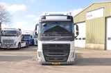 Minituur van Volvo FH 420 2018 MEGA.2xTANK.JB848818