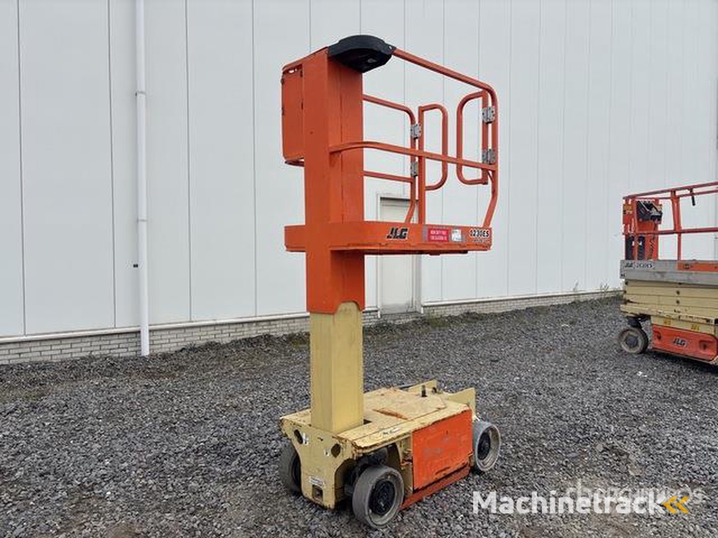 JLG 1230ES