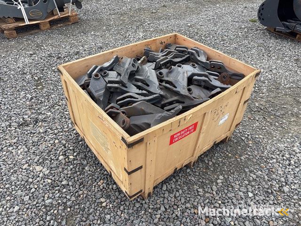 Strickland of Strickland Bucket Teeth (Unused)