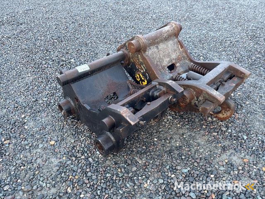 Quantity of (2) Quick Coupler