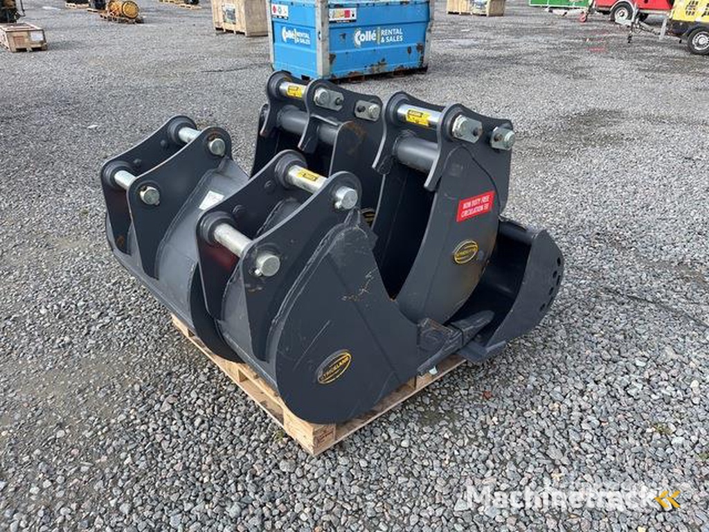 Strickland Excavator Bucket - Fits Hitachi ZX130 (Unused)