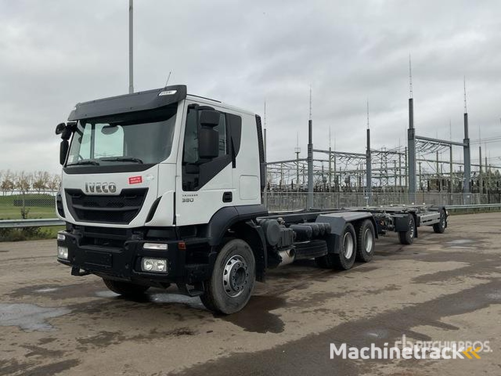 Iveco Trakker 380 6x4 Sleeper Container Truck