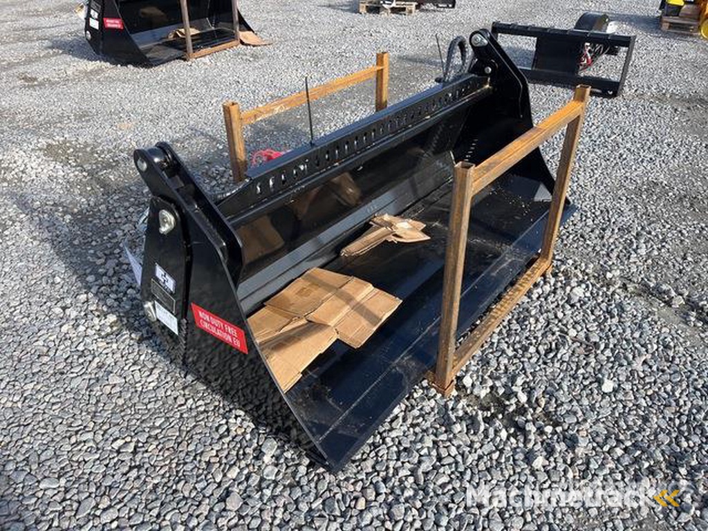 GIYI KH72 1820 mm Multi-Purpose Skid Steer Bucket
