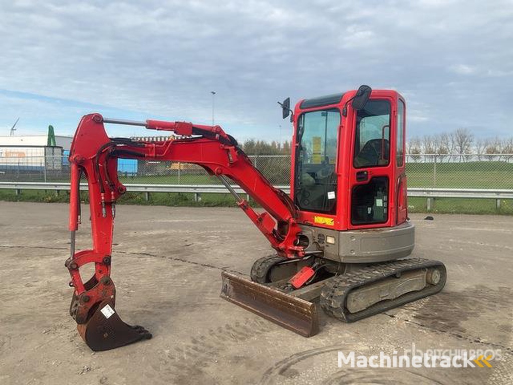 Bobcat E26 EM Mini Excavator