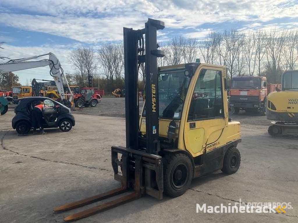 Hyster H35FT 2590 kg Forklift (Inoperable)