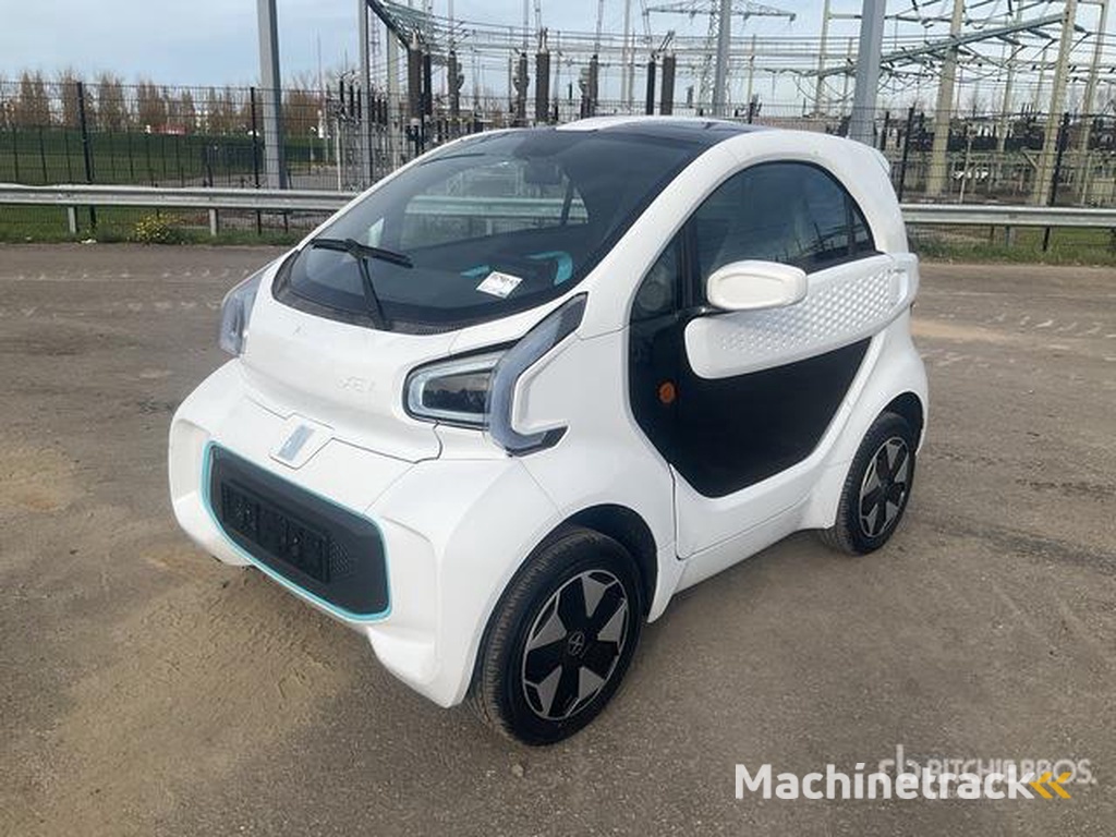 XEV Yoyo Sport Electric Automobile