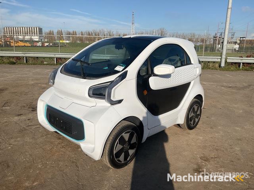 XEV Yoyo Sport Electric Automobile