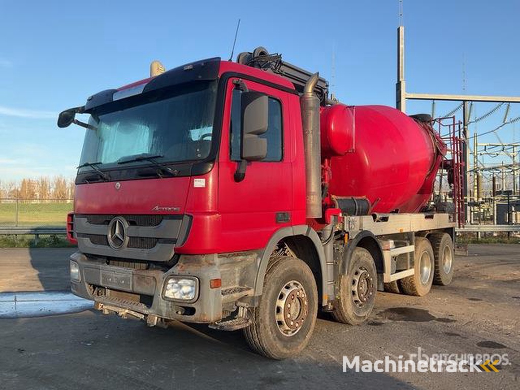 Mercedes-Benz Actros 3341